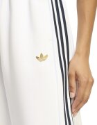 adidas Originals Прав спортен панталон SST с широк крачол Бял/Ултрамарин синьо