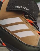 adidas Performance Непромокаеми боти Terrex Snow с велкро Бял/Маслинено зелено