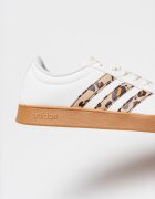 adidas Sportswear Спортни обувки Court Base с животински принт Бял/Камел