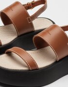 ARMANI EXCHANGE Сандали с равна платформа Канелено кафяво