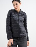 ARMANI EXCHANGE Яке с джобове с цип Черен