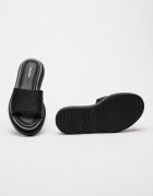 CALVIN KLEIN Чехли с равна платформа и монограм Черен
