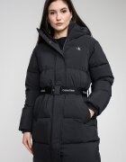 CALVIN KLEIN JEANS Дълго зимно яке с колан Черен