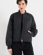 CALVIN KLEIN JEANS Капитонирано пке с цип Черен