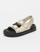 CALVIN KLEIN JEANS Кожени сандали с токи и равна подметка Слонова кост
