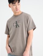 CALVIN KLEIN JEANS Памучна тениска с лого Сиво-кафяв/Тъмно каки