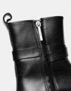 CALVIN KLEIN Кожени боти с метално лого Черен