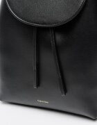 CALVIN KLEIN Раница от еко кожа с капаче Избеляло черно