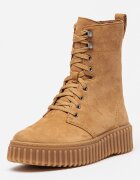 Clarks Боти Torhill от набук Карамел
