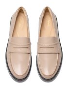 Clarks Кожени мокасини Светло бежово