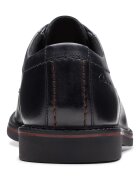 Clarks Кожени обувки Atticus тип Derby с овален връх Избеляло черно