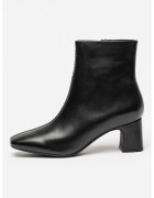 Clarks Велурени боти Fernie