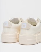 Converse Кецове Cruise с равна платформа и велур Крем