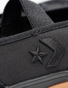 Converse Пантофки Run Star Mary Jane с велур Черен