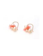 CORINA MARDARI Обеци Silky Coral - къси - с бели култивирани перли - елементи от злато и естествена коприна