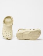 Crocs Унисекс крокс Classic с широк дизайн и отворена пета Бледозелен