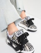 Diesel Спортни обувки Ollie от кожа с косъм с животинска шарка Слонова кост/Черен