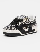 Diesel Спортни обувки Ollie от кожа с косъм с животинска шарка Слонова кост/Черен
