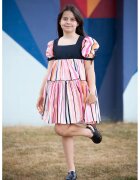 EMMA concept wear Разкроена рокля с квадратно деколте - Розово/Тъмносин