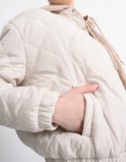 GUESS Капитонирано яке с джобове встрани Крем