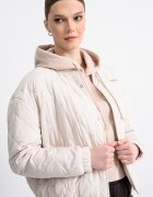 GUESS Капитонирано яке с джобове встрани Крем
