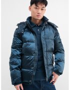 GUESS Капитонирано зимно яке с качулка