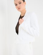 GUESS Късо сако с джобове с капаче Мръснобял