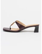 GUESS Кожени чехли с масивен ток - Бордо