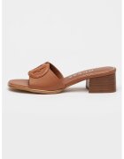 GUESS Кожени чехли с масивен ток - Кафяв