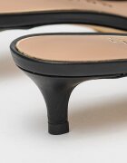 GUESS Кожени обувки с котешки ток Черен