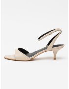 GUESS Кожени сандали с котешки ток - Светло бежово
