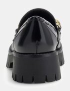 GUESS Полускосени скосени мокасини с верижка Черен