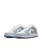 Jordan Спортни обувки Wmns Air 1 Low Re - Бял
