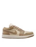 Jordan Спортни обувки Wmns Air 1 Low Re - Бял/Светлокафяв