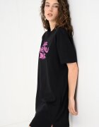 KARL LAGERFELD JEANS Рокля-тениска с лого Черен