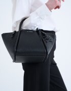 Karl Lagerfeld Ръчна чанта Wellen с рипс Черен