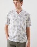 LC WAIKIKI Риза с къси ръкави и тропически десен Тъмносин/Бял
