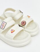 LC WAIKIKI Сандали с гола пета и апликации Бял