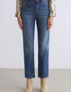 LC WAIKIKI Скъсени дънки стил Mom Fit Светлосин