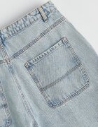 LC WAIKIKI Свободни къси дънки с пришити джобове Светлосин