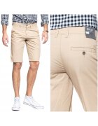 Mustang Къси панталони от плат - Classic Chino Short - Редовна кройка - Състав на материала: 100% Памук - Височина на талията: Средна - Брой джобове: 5 - 31 EU ...