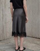 MyFashion Миди пола сатен висока талия черна