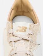 New Balance Маратонки 327 classic с връзки Бял/Шампанско бежово