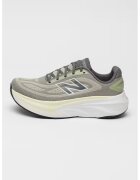 New Balance Скосени спортни обувки More v6 - Бледозелен/Папратово зелено