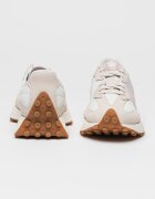 New Balance Спортни обувки 327 с кожа и велур Слонова кост/Лилав