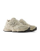 New Balance Спортни обувки 9060 с велур и масивен ефект Сиво-бежов