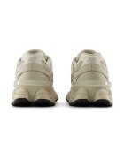 New Balance Спортни обувки 9060 с велур и масивен ефект Сиво-бежов
