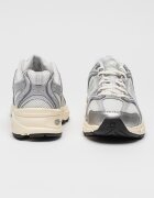 New Balance Унисекс мрежести тренировъчни обувки 530 с еко кожа Лавандула/Сребрист