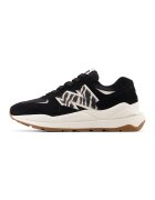New Balance Велурени спортни обувки 57/40 с лого - Черен/Бежов
