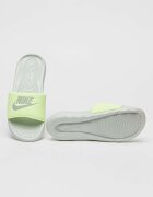Nike Чехли Victori One с лого Светло сив/Бледозелен